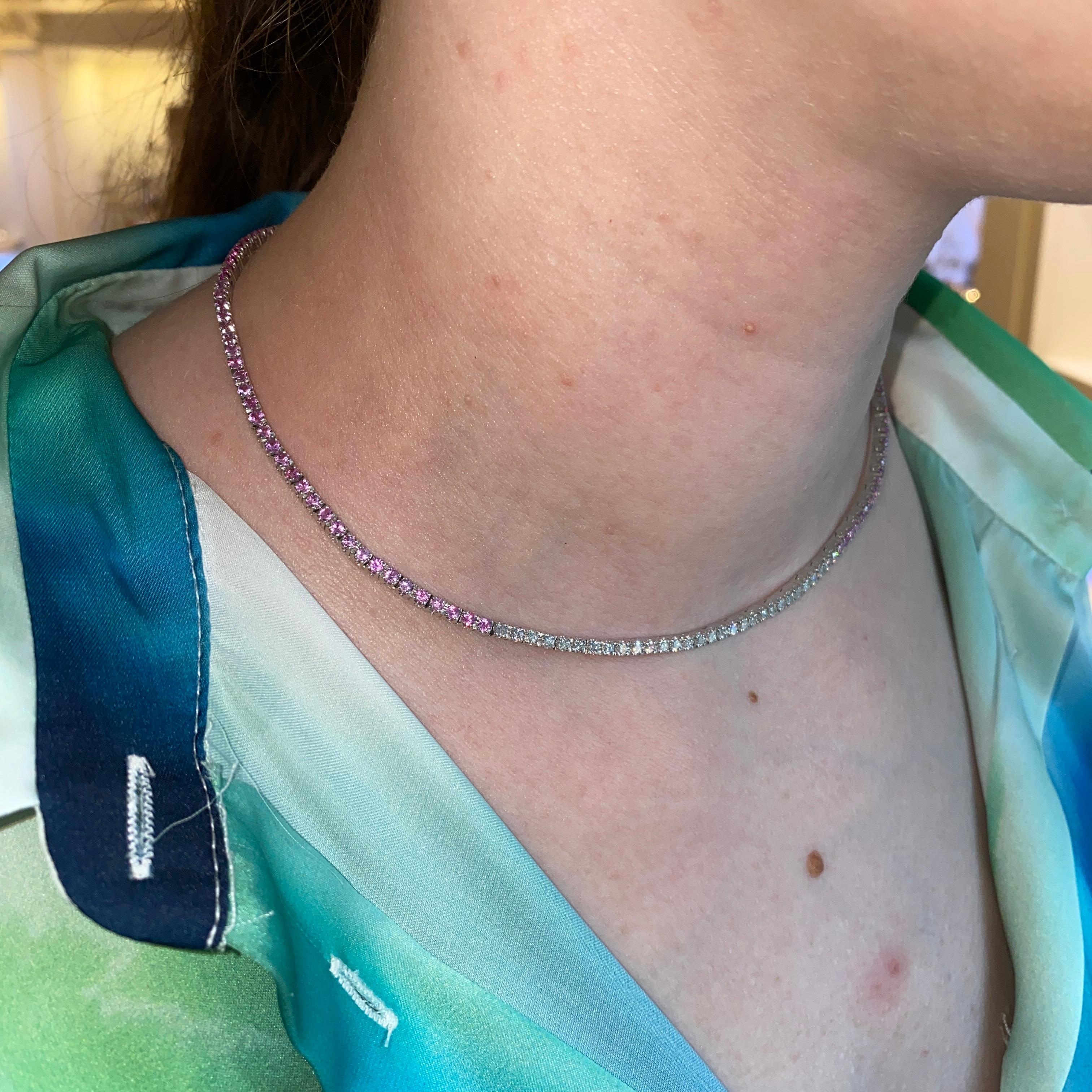 Collana Rivière in oro bianco 18 carati con zaffiri rosa e diamanti in vendita 3