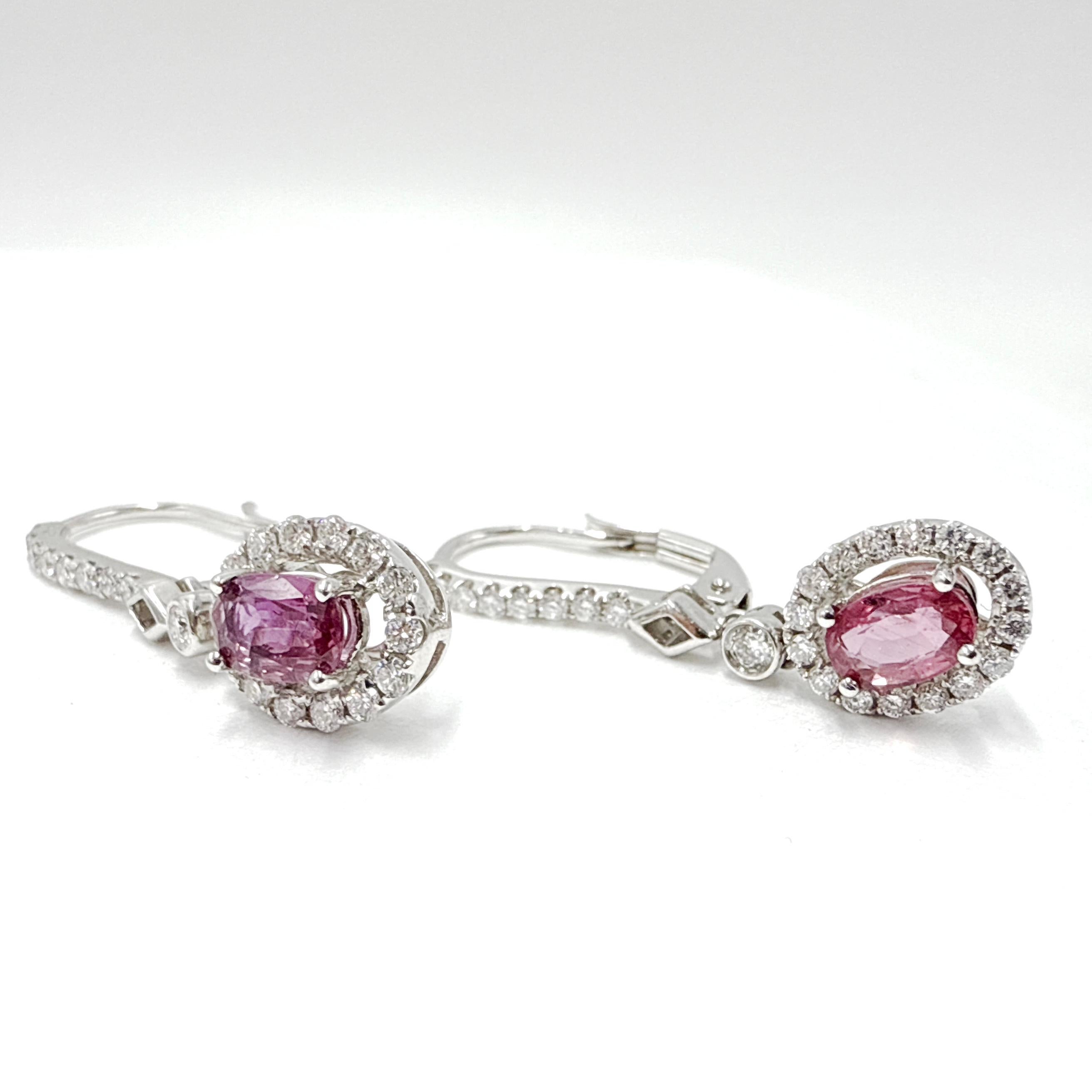 Donna Orecchini a goccia con zaffiro rosa e diamanti naturali in oro bianco 18 carati. 1,79TCW in vendita