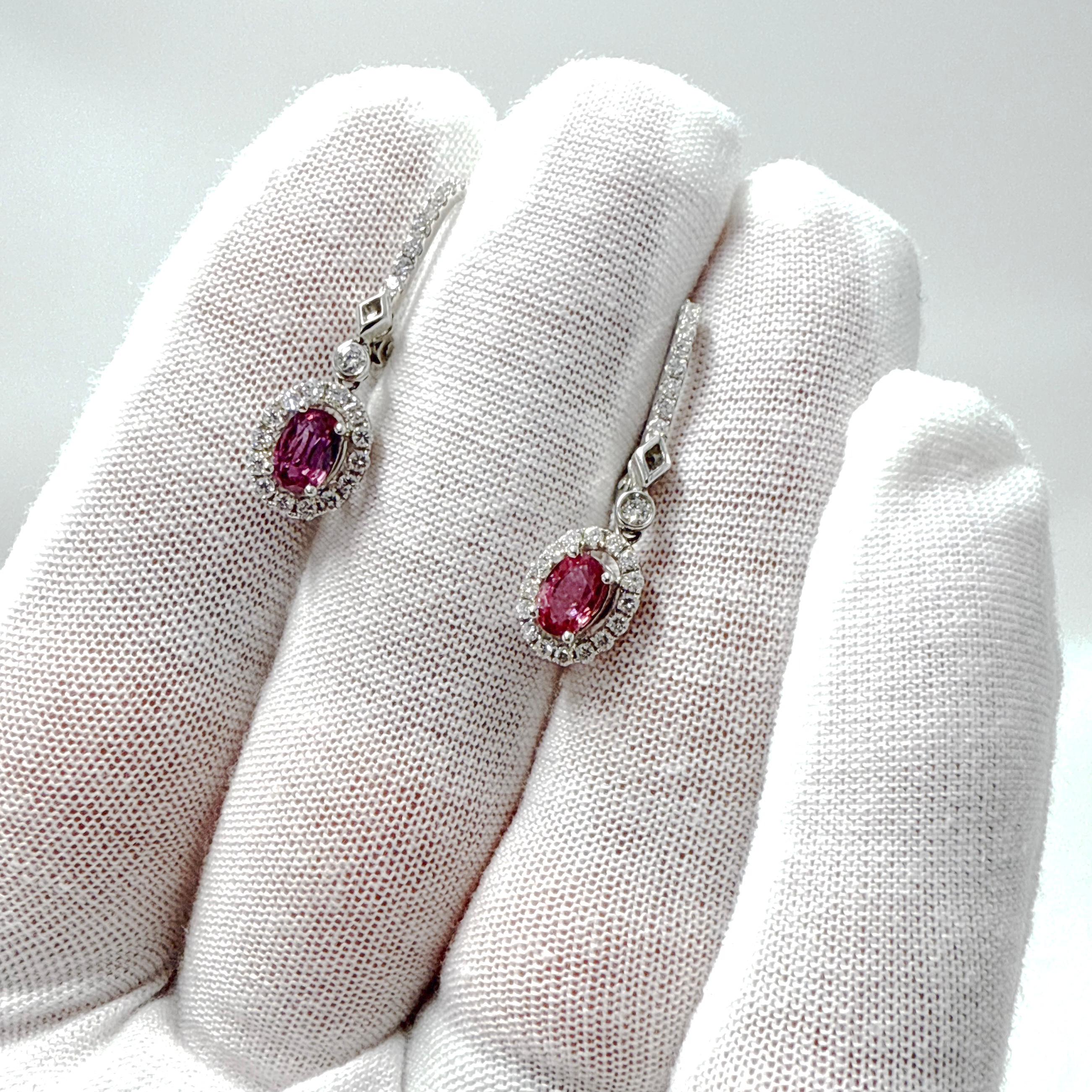 Orecchini a goccia con zaffiro rosa e diamanti naturali in oro bianco 18 carati. 1,79TCW in vendita 3