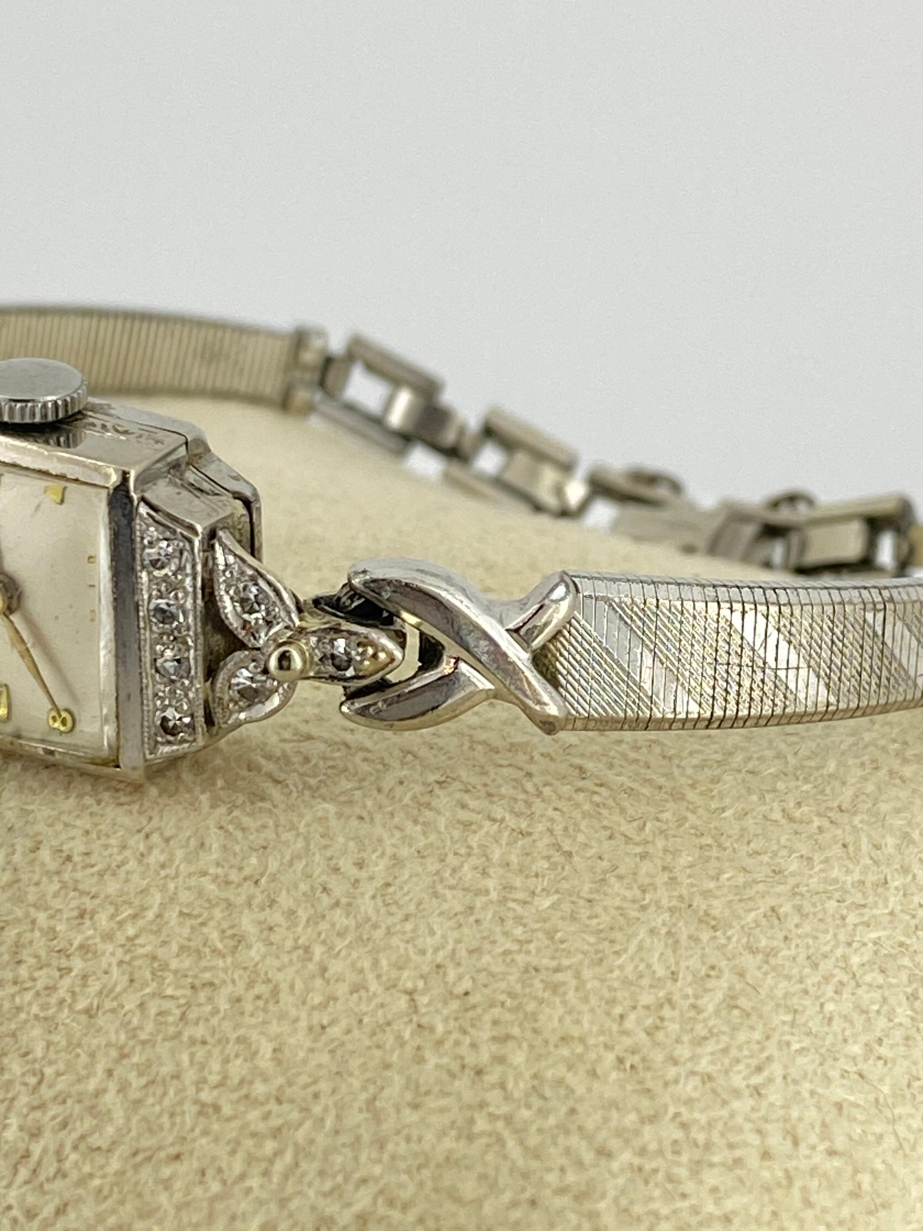 Rétro Montre-bracelet pour femmes Tissot rétro des années 1960, en or blanc 18 carats, platine et diamants en vente