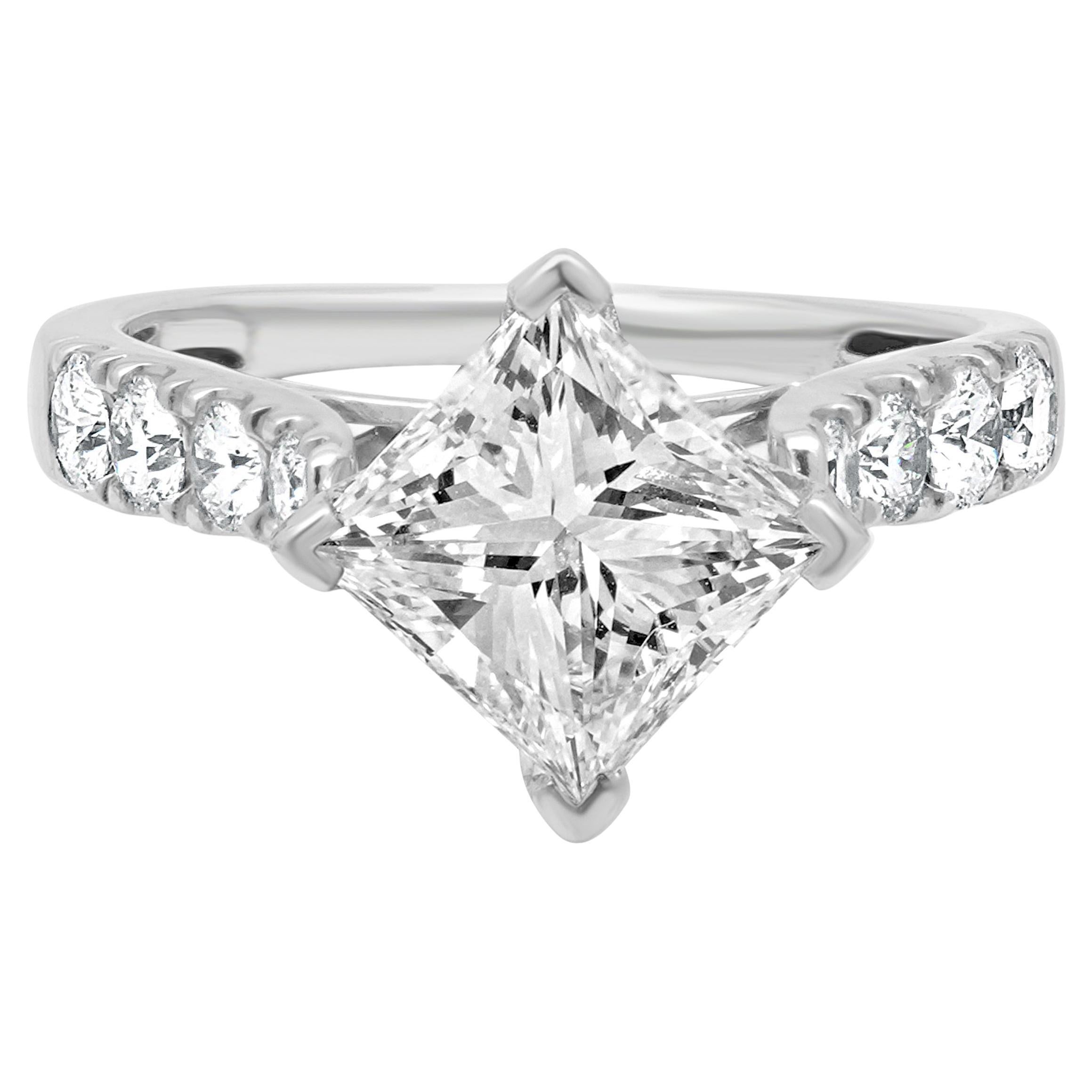 18K Weißgold
Platin Princess Cut Diamant Verlobungsring