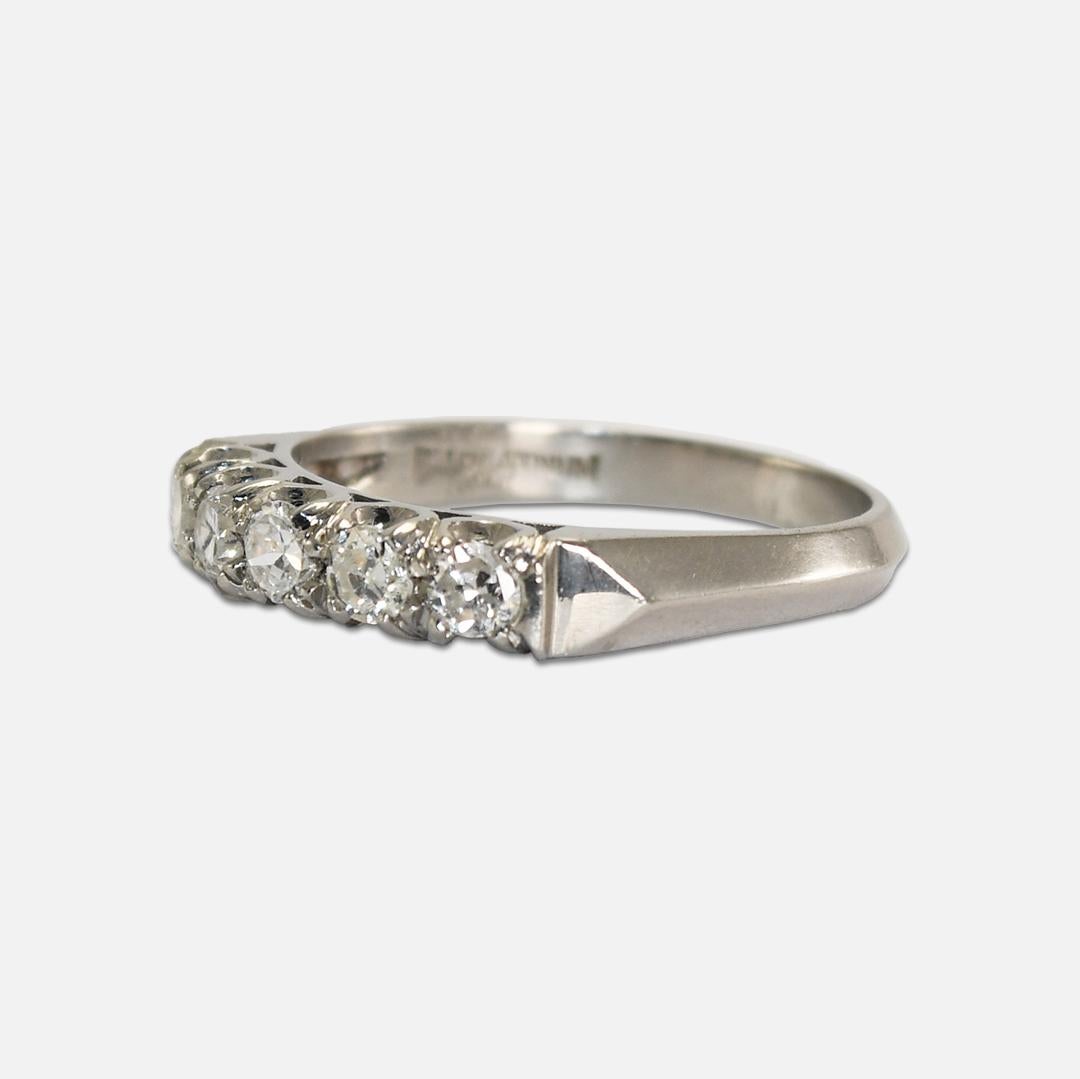 Alianza de boda de diamantes vintage en oro blanco y platino de 18 quilates en venta 8