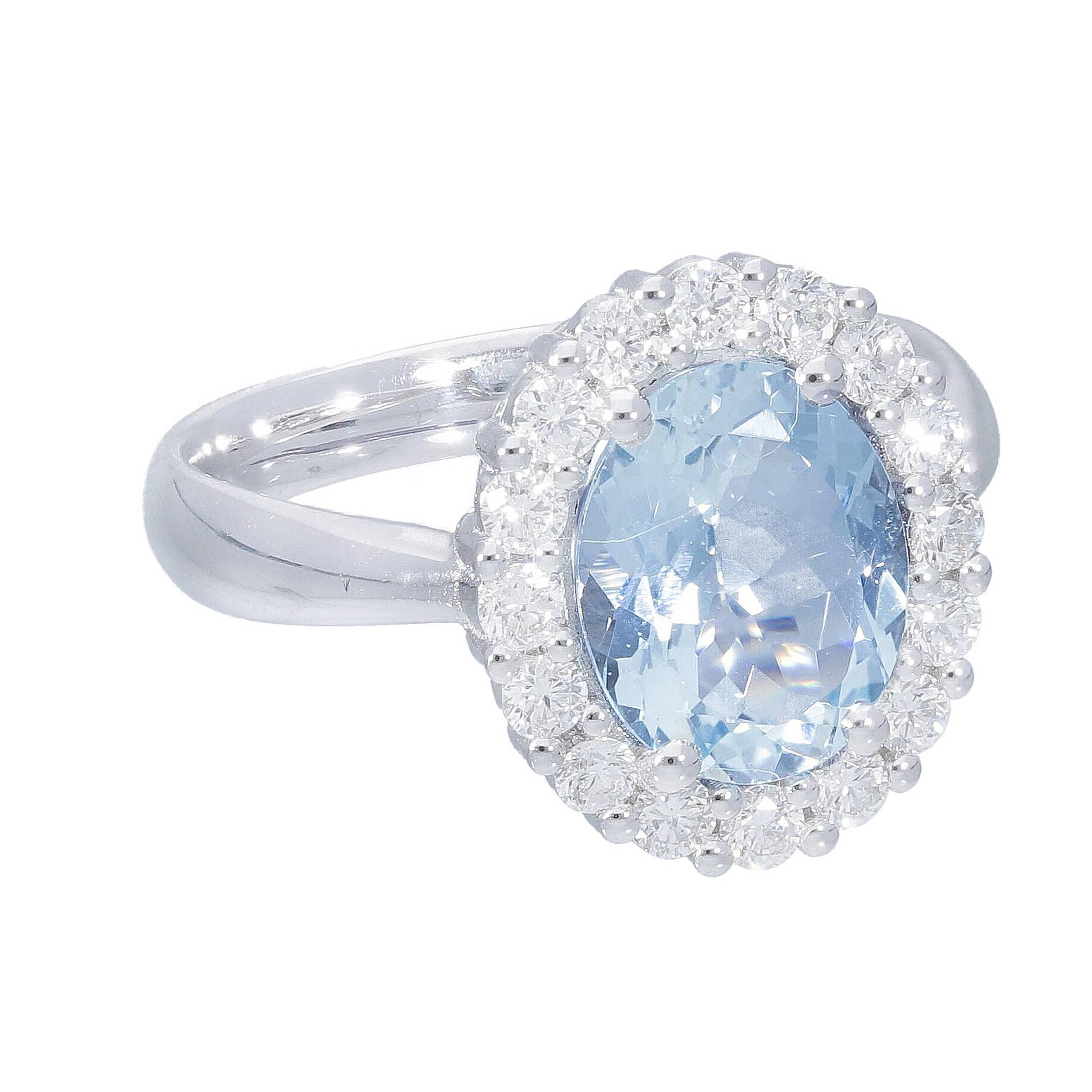 For Sale:  18K White Gold Pradera Halo Engagement Ring with Aquamarina and Diamonds 2
