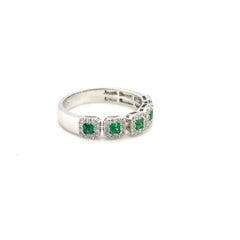 18k White Gold Princess Colombian Emeralds Cts 0.29 Round Diamond Cts 0.22 Ring