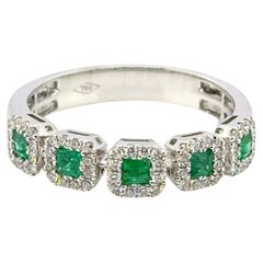18k White Gold Princess Colombian Emeralds Cts 0.29 Round Diamond Cts 0.22 Ring