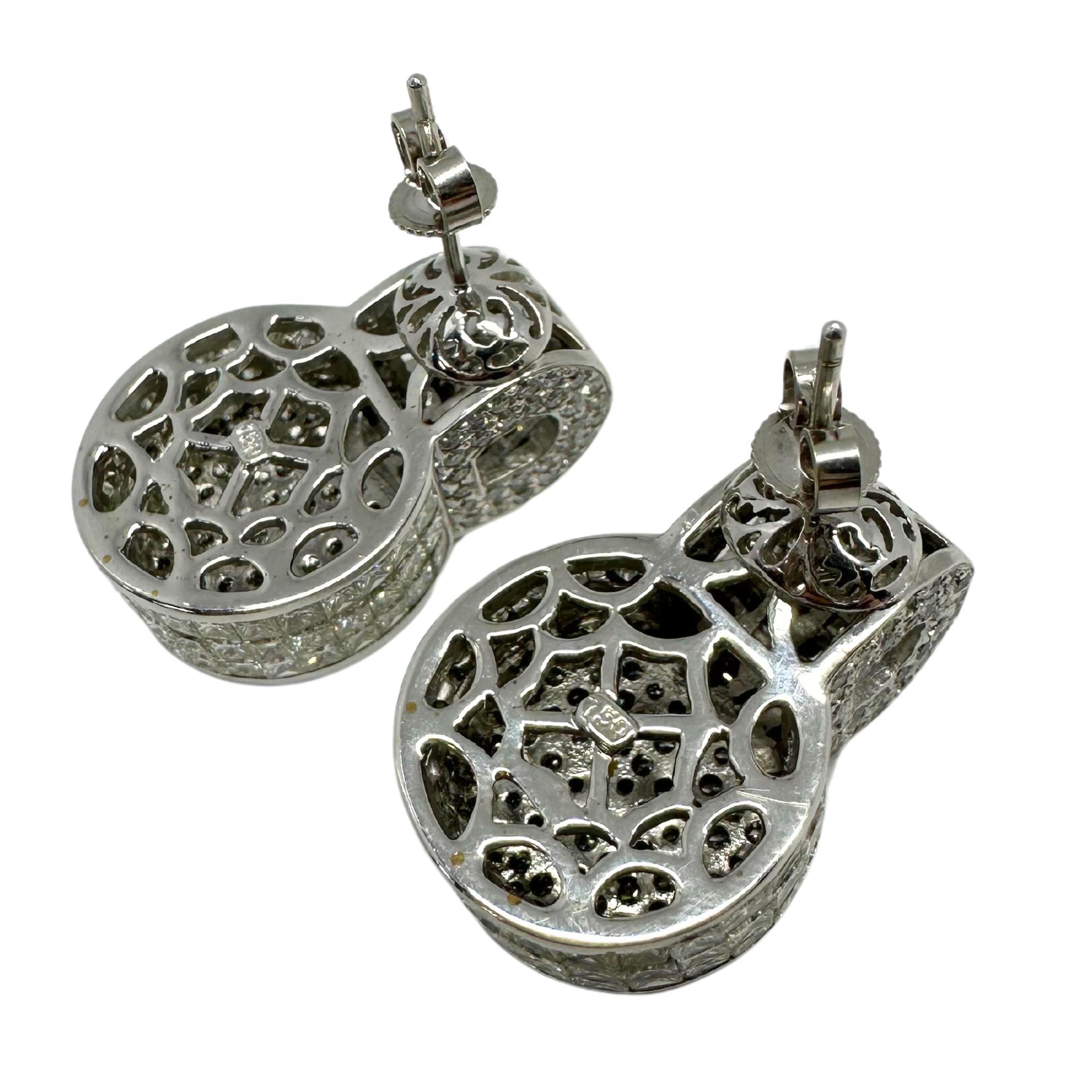 18K White Gold Princess Cut Diamond Earrings For Sale 1
