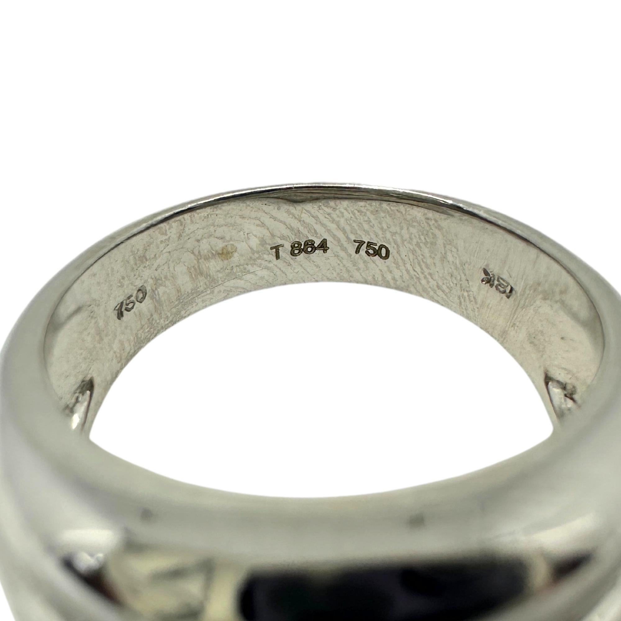 Women's 18k White Gold Princess Cut Diamond Wide Band Ring For Sale