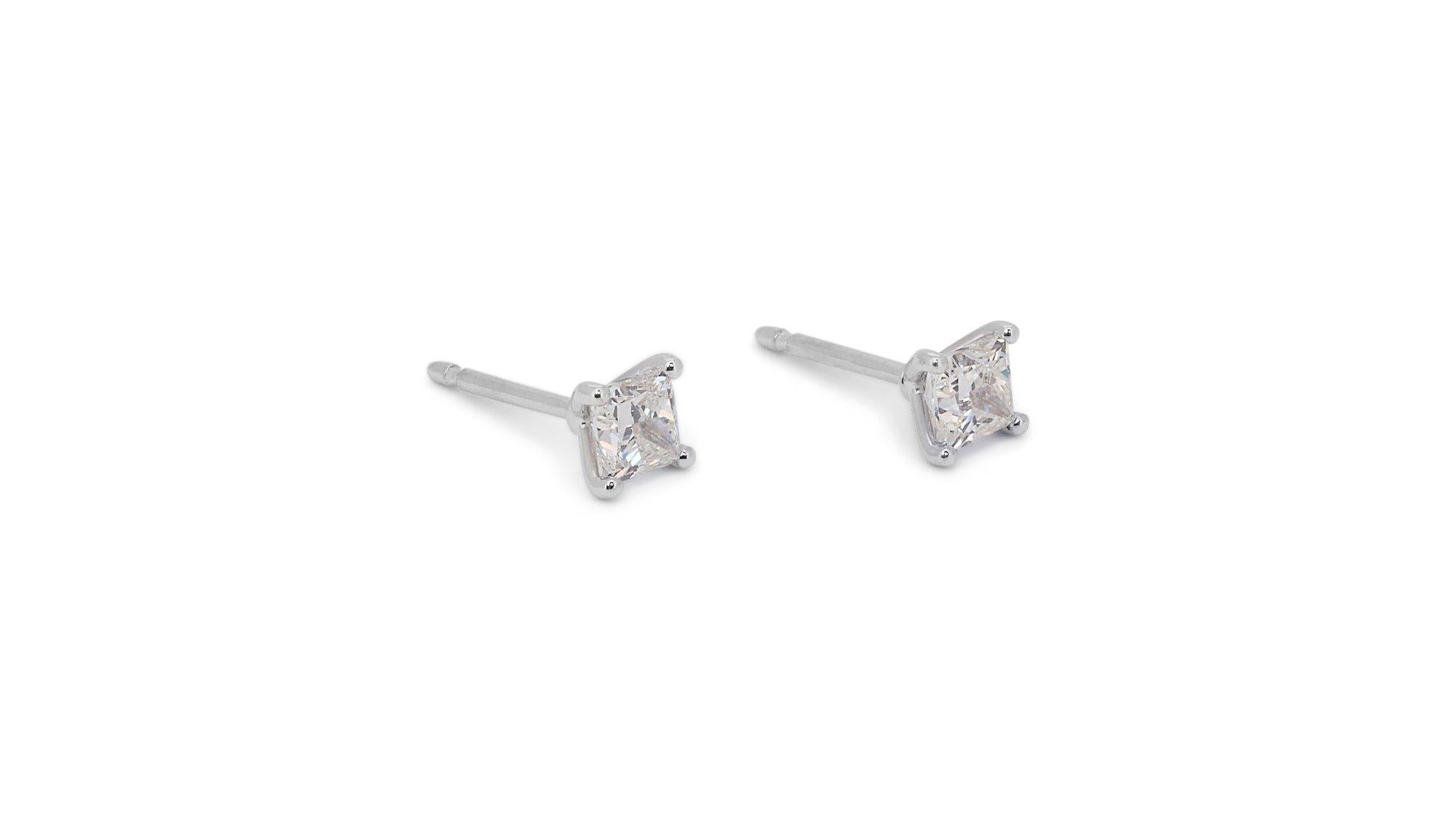 18k White Gold Princess Stud Earrings with 0.85 ct Natural Diamonds AIG Cert 2