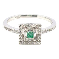 18k White Gold Princess‑Cut Emerald Cts 0.07 with Round Baguette Diamond Ring