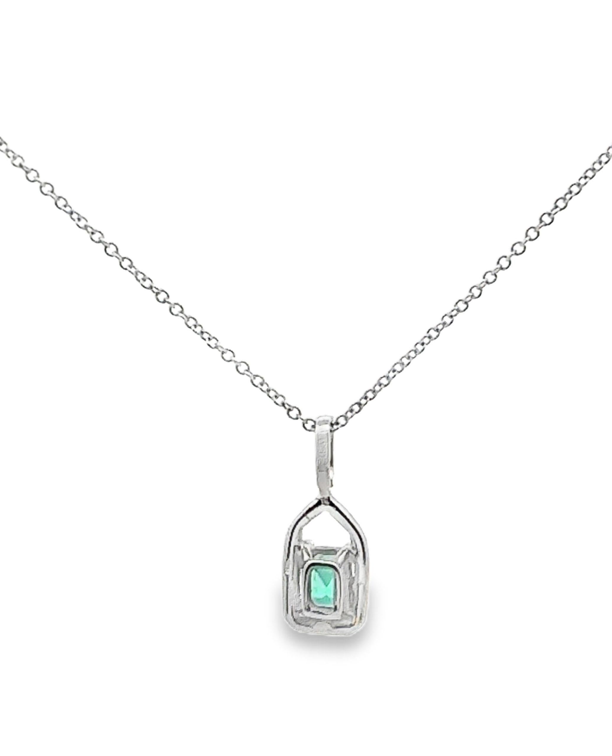 Contemporary 18K White Gold 'Recarlo' Necklace with Center Emerald & Diamonds For Sale