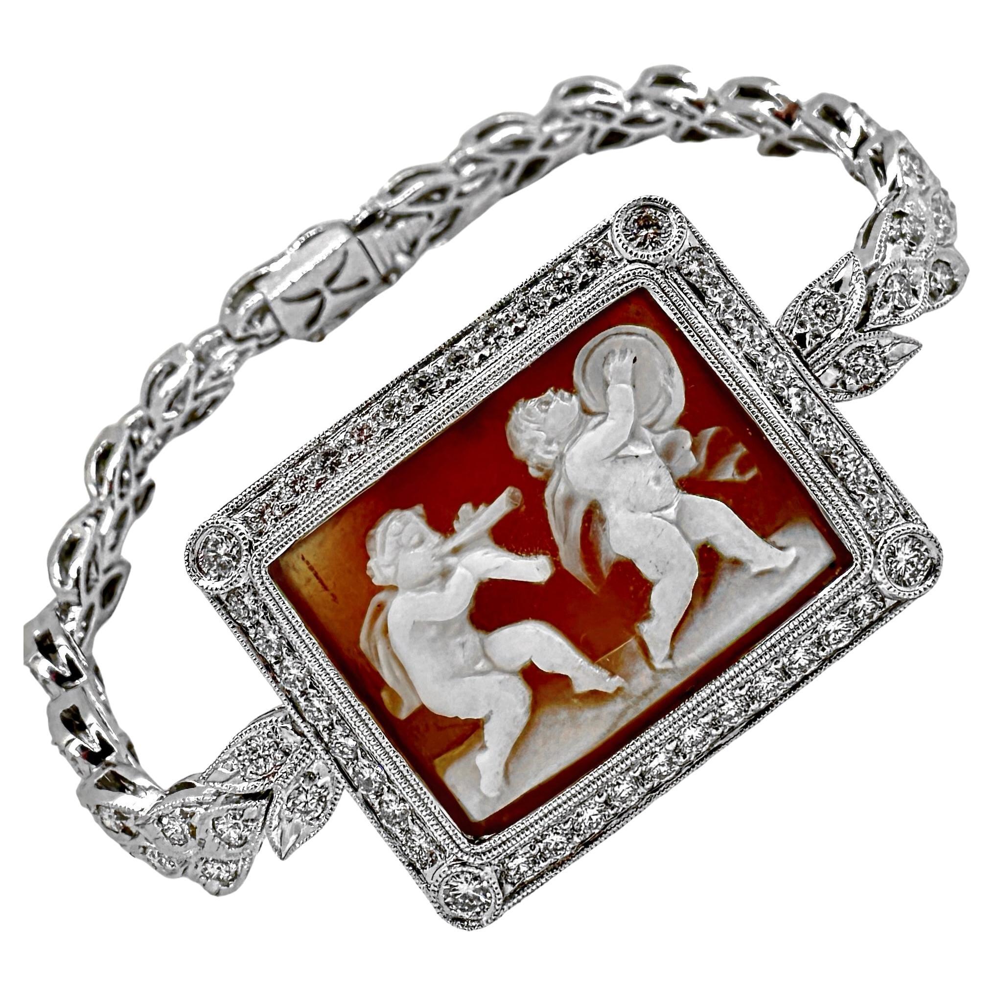 Pulsera Camafeo Cupido Rectangular de Oro Blanco de 18 K con Borde y Banda de Diamantes en venta