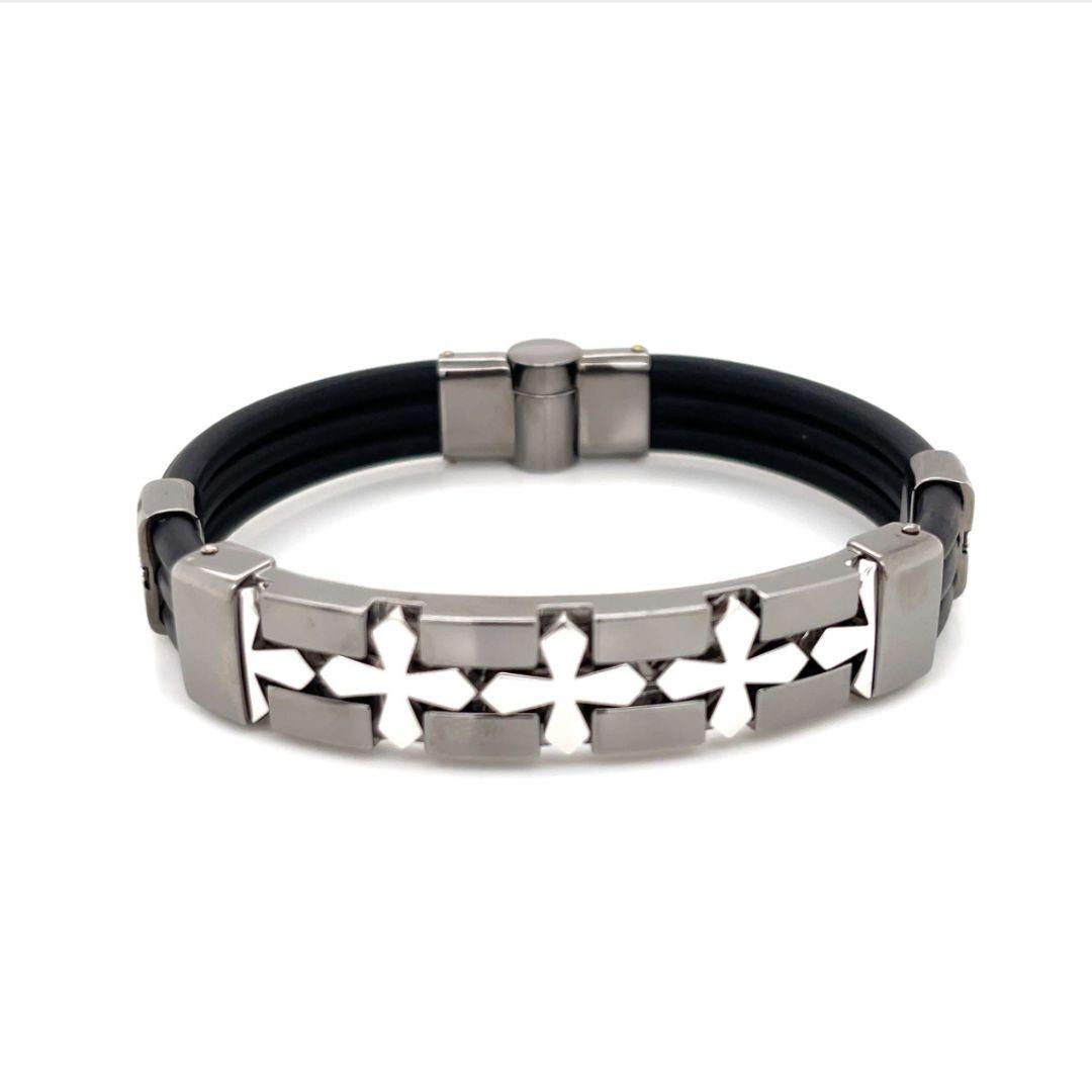 Bracciale ID con croce in oro bianco e rodio 18 carati in vendita 1