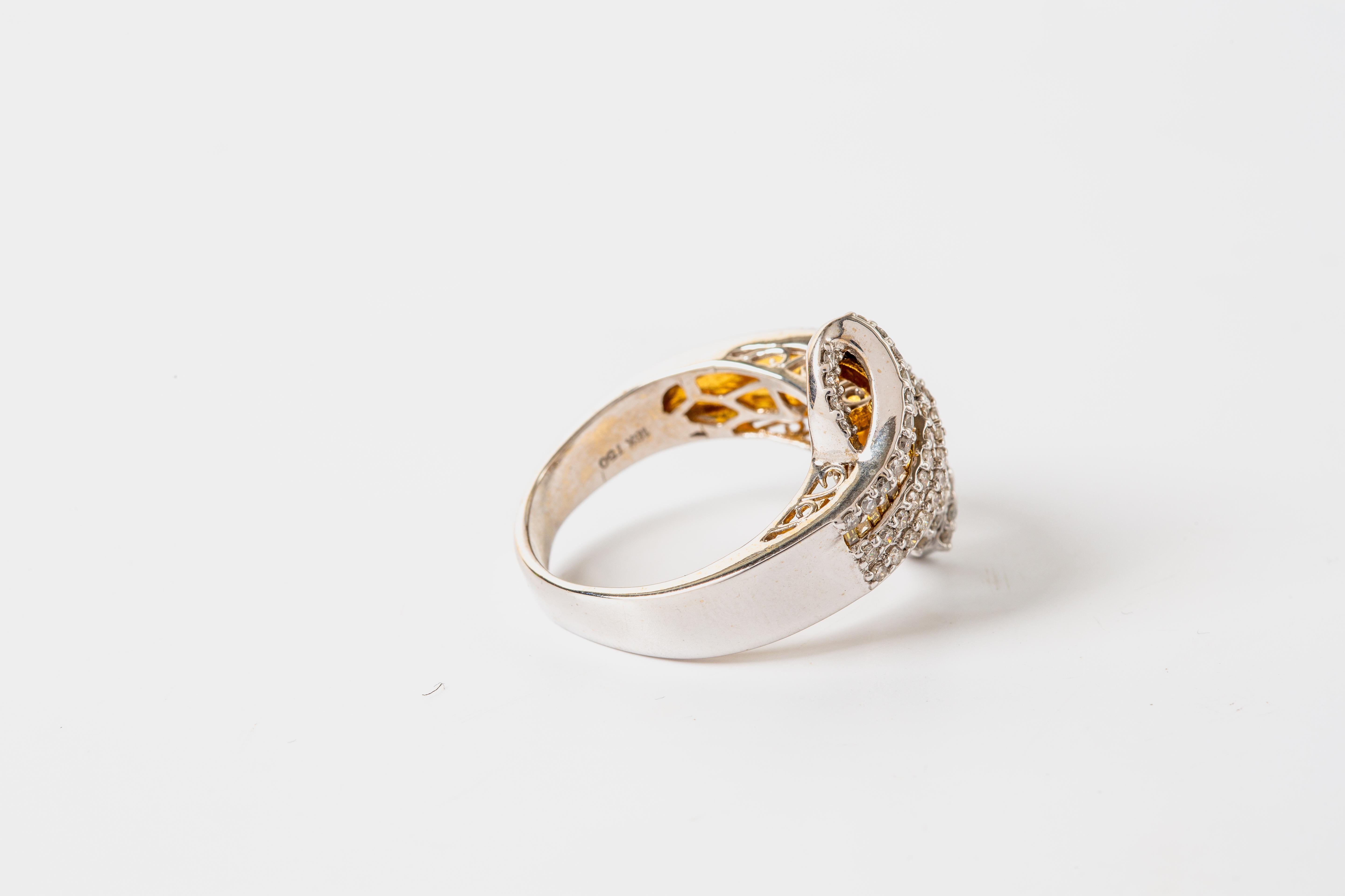 da uomo o donna Anello da cocktail con diamante a nastro in oro bianco 18 carati in vendita