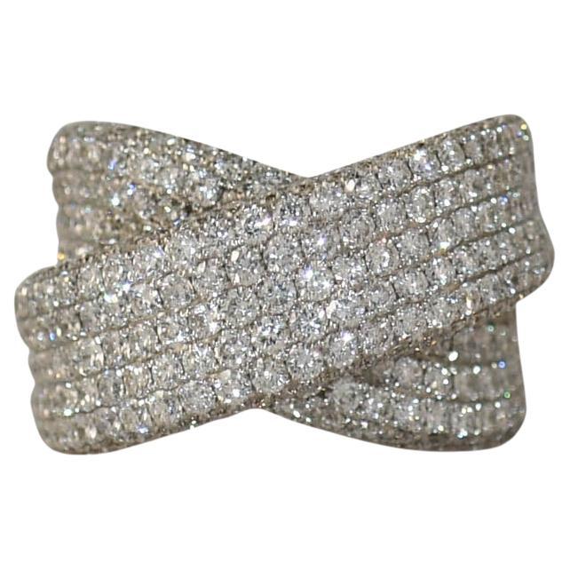 18K White Gold Ribbon Style Diamond Ring 4.00ct