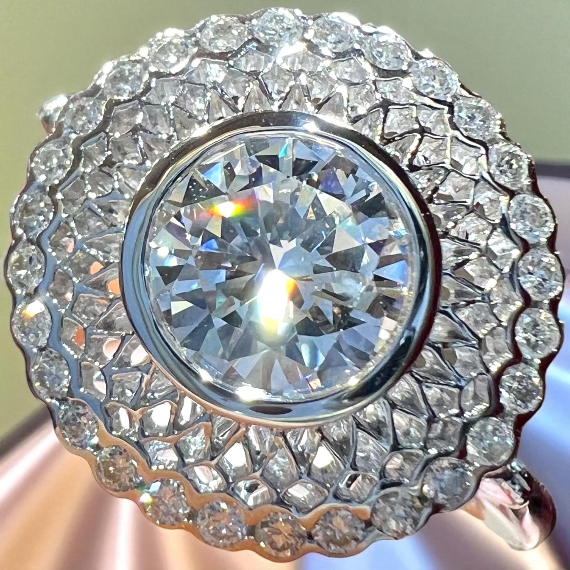 Bague en or blanc 18k  Diamant brillant moderne de 0,70 ct G/VS, inspiration art déco en vente 1