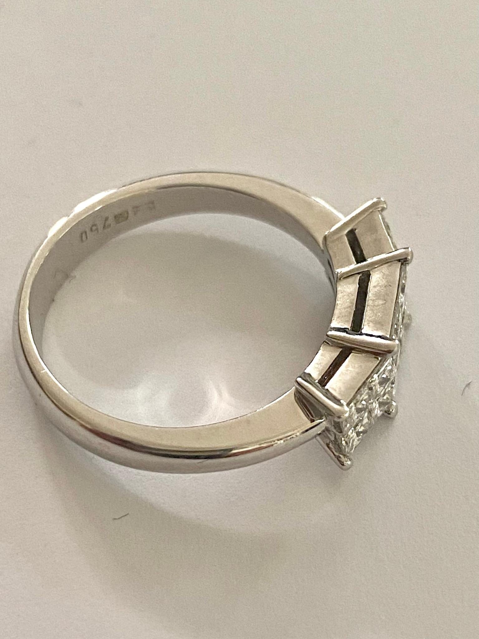 Women's 18k, White Gold Ring, 12 Princess Cut Diamonds 1.19ct. VVS-F-G For Sale
