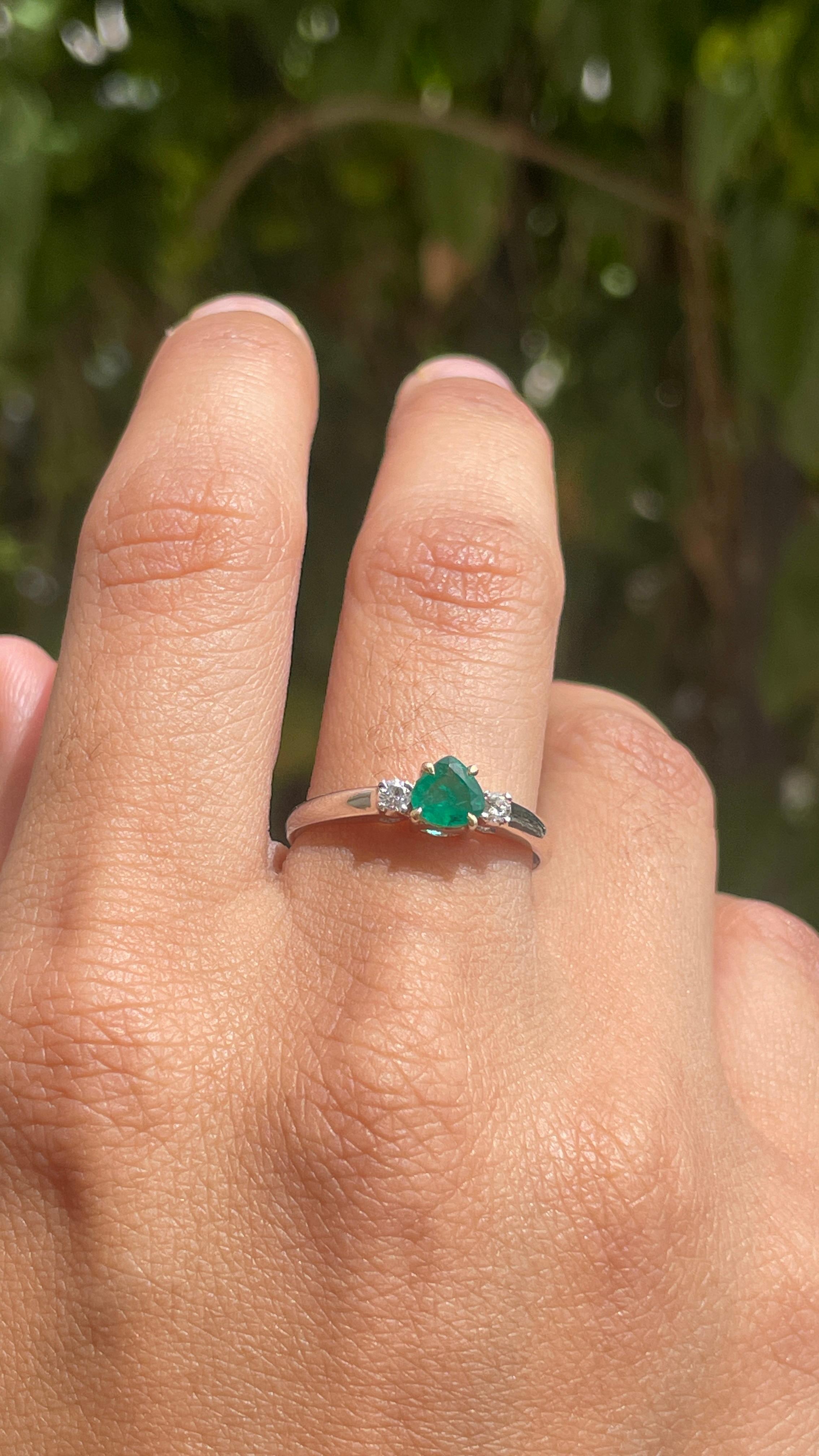 Natural Emerald and Diamond Three Stone Ring in 18k Solid White Gold  For Sale 2