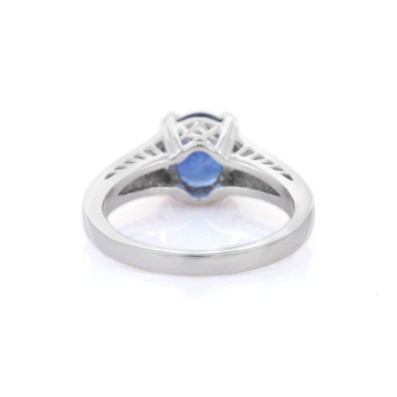 Women's Oval Cut Blue Sapphire 18kt Solid White Gold Ring For Sale