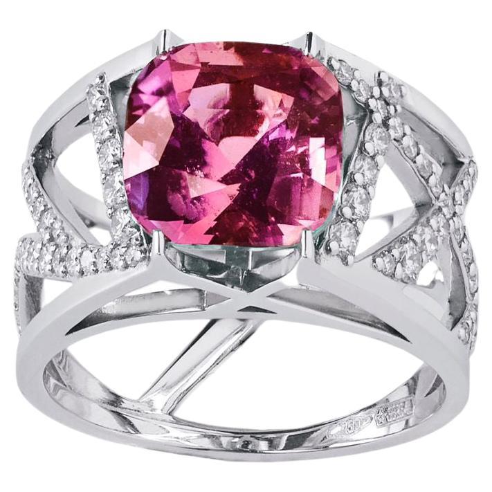 18K White Gold Ring, Pink Tourmaline 4 Carats, White Diamonds 0.87 Carats For Sale