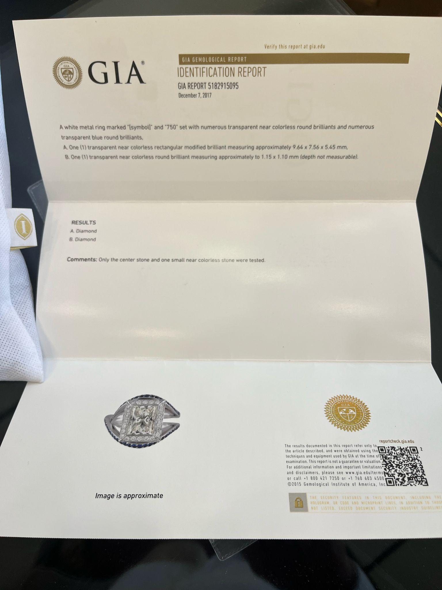 Anello in oro bianco 18K con diamanti e zaffiri incastonati in vendita 4