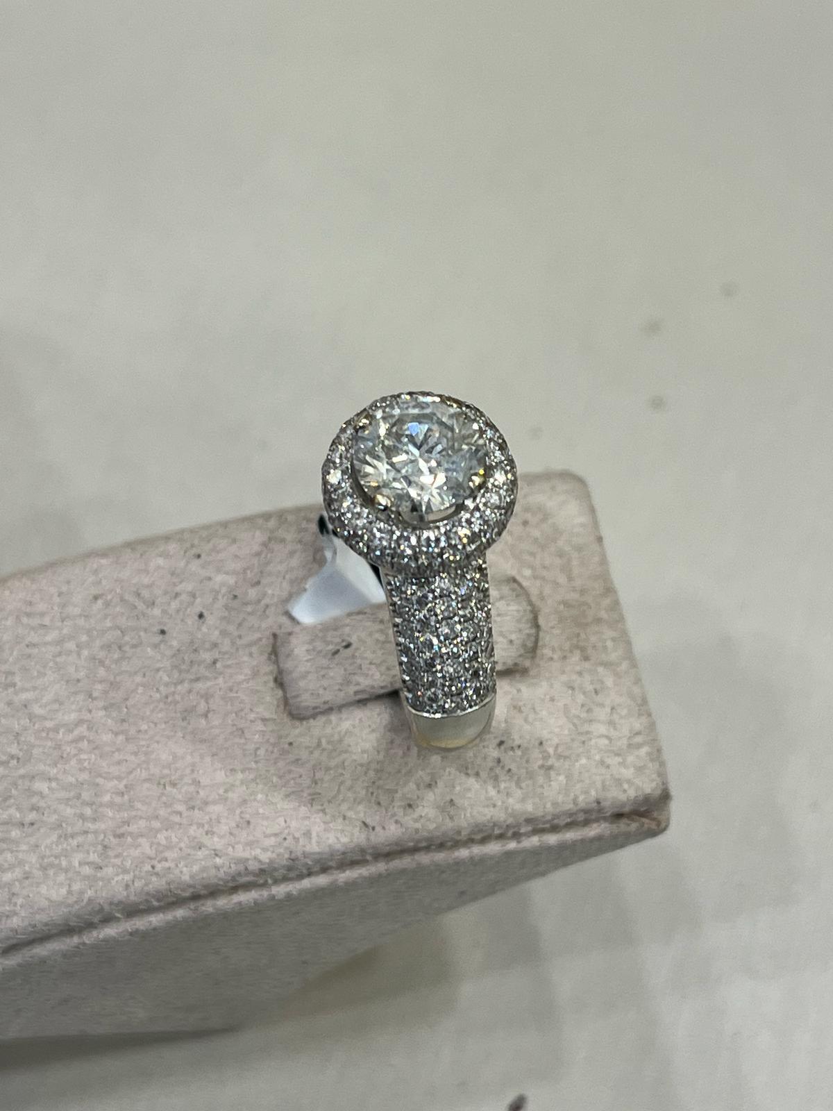 da uomo o donna Anello in oro bianco 18K con diamanti incastonati in vendita