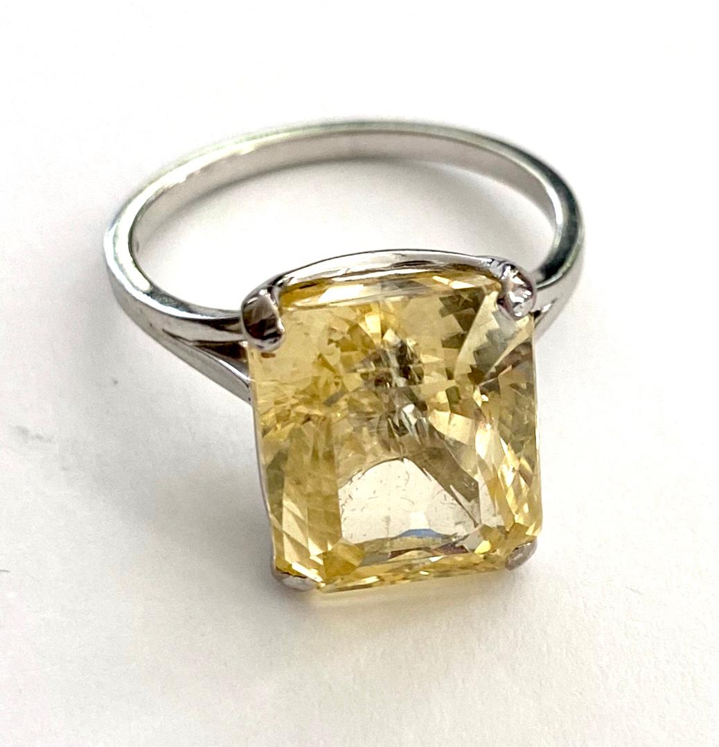 Emerald Cut 18 Karat White Gold Ring Set with One Natural Yellow Sapphire, 15.32 Carat