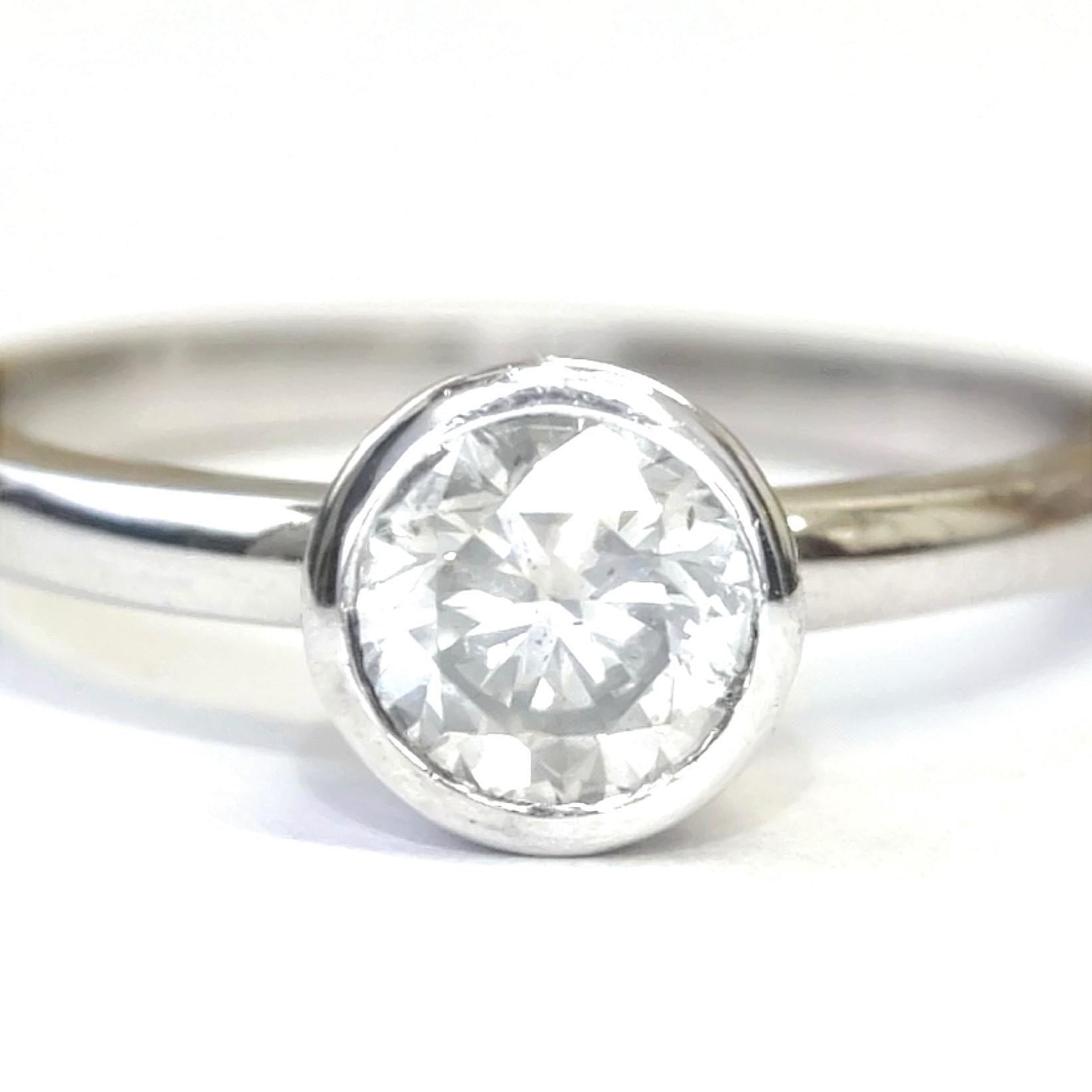 18K White Gold Ring, Size O, 0.8ct Diamond AIG Certified Stone, Micro Pave In New Condition For Sale In Daventry, GB