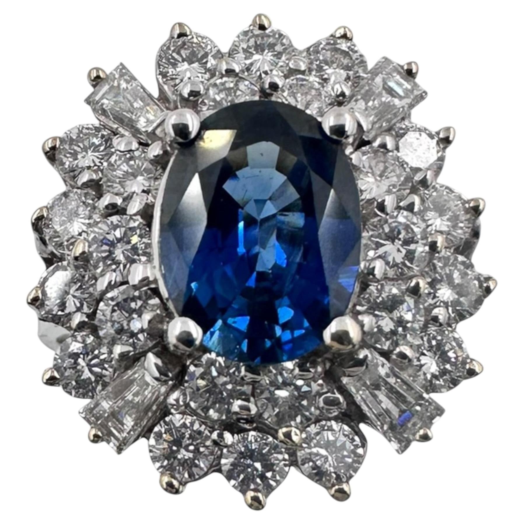 Bague en or blanc 18K avec 1.00Ct. Saphir et diamants 1,95 ct. (Taille 6.75)