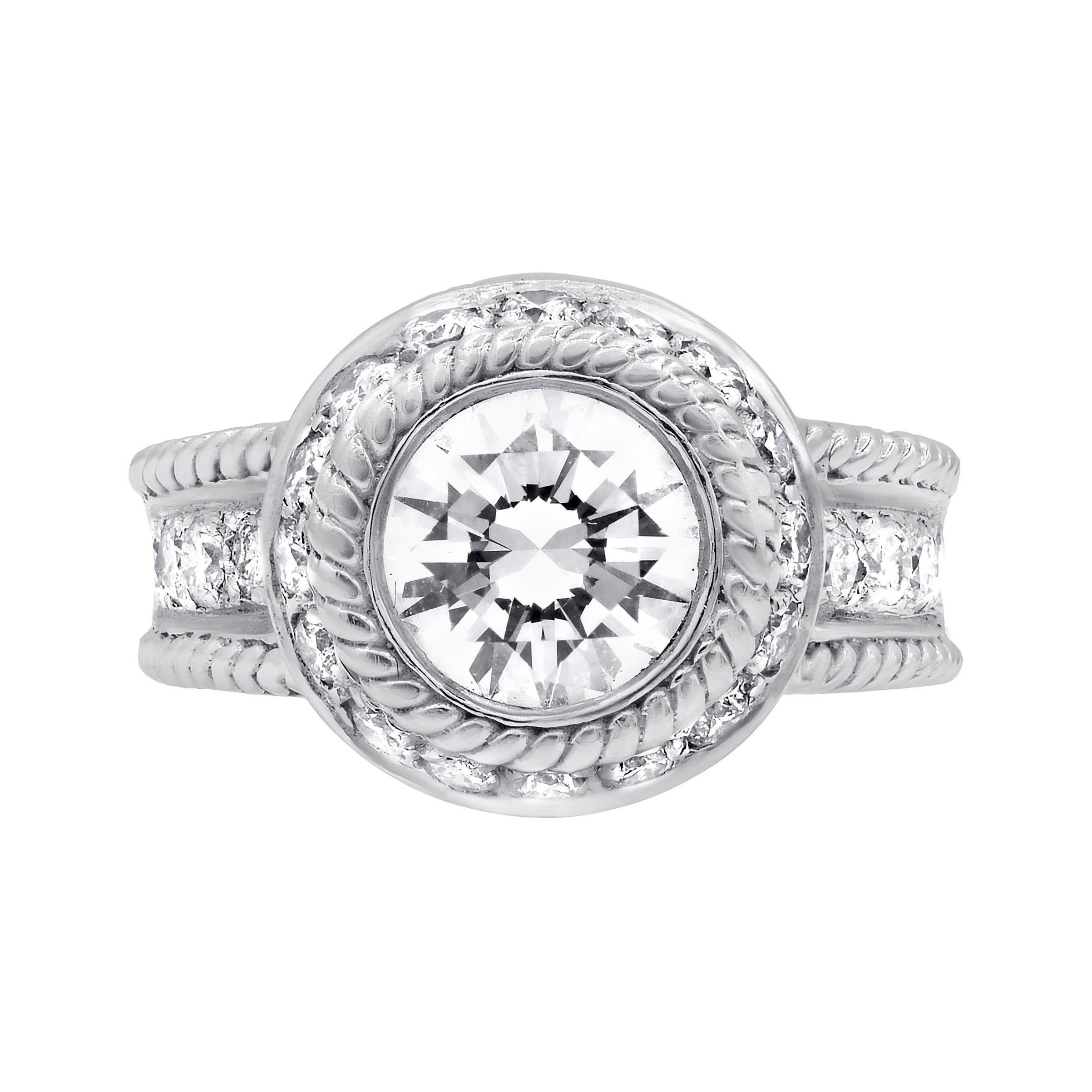 18k White Gold Ring with 1.70 Carat of Round Diamond and 0.93 Carat of Diamonds