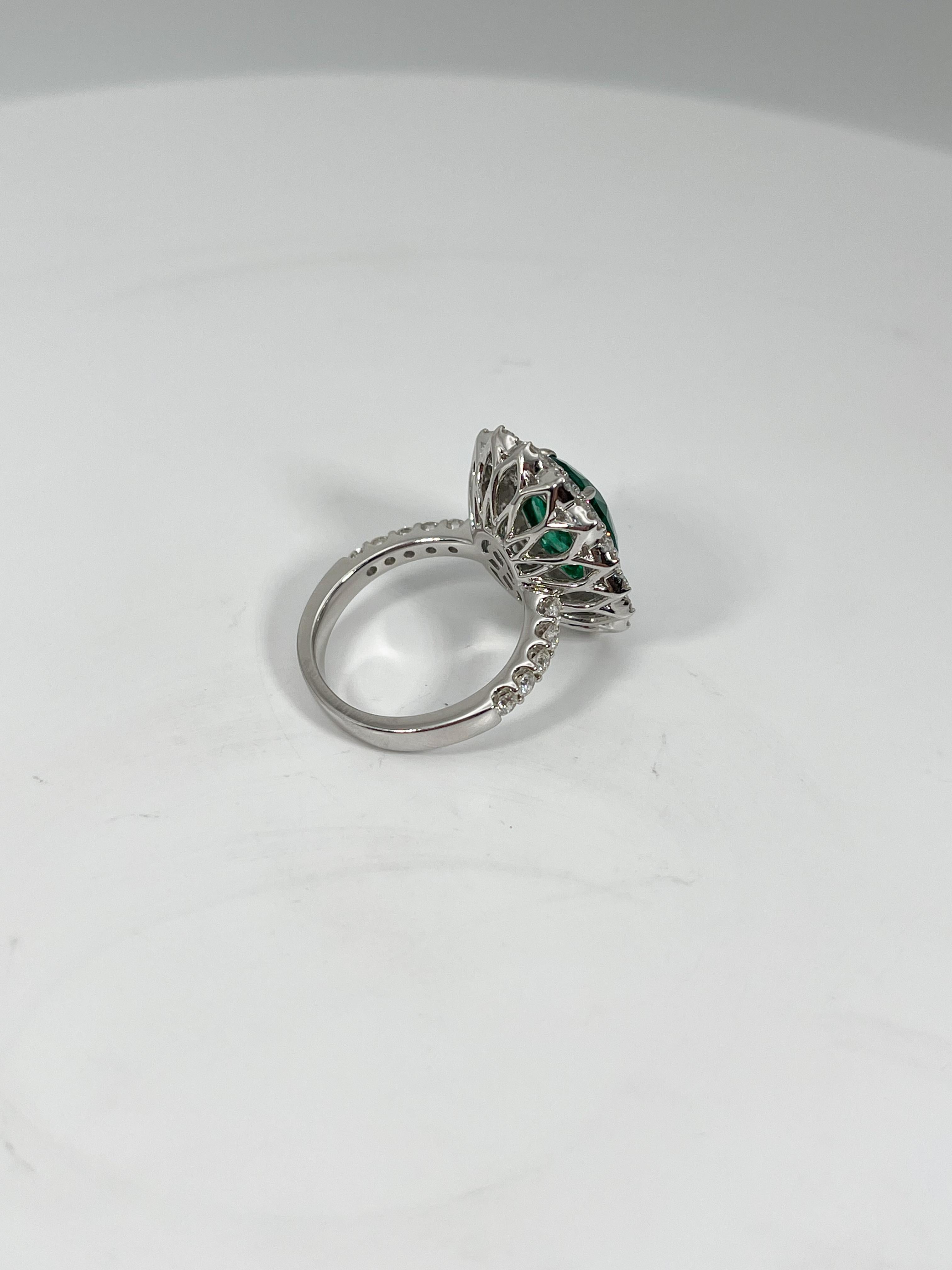 18K White Gold Ring with 3.93 CT Emerald and 1.84 CTW Diamonds In Good Condition For Sale In Stuart, FL