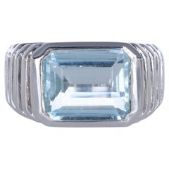 18K White Gold Ring with 4.98-Carat Emerald-Cut Aquamarine