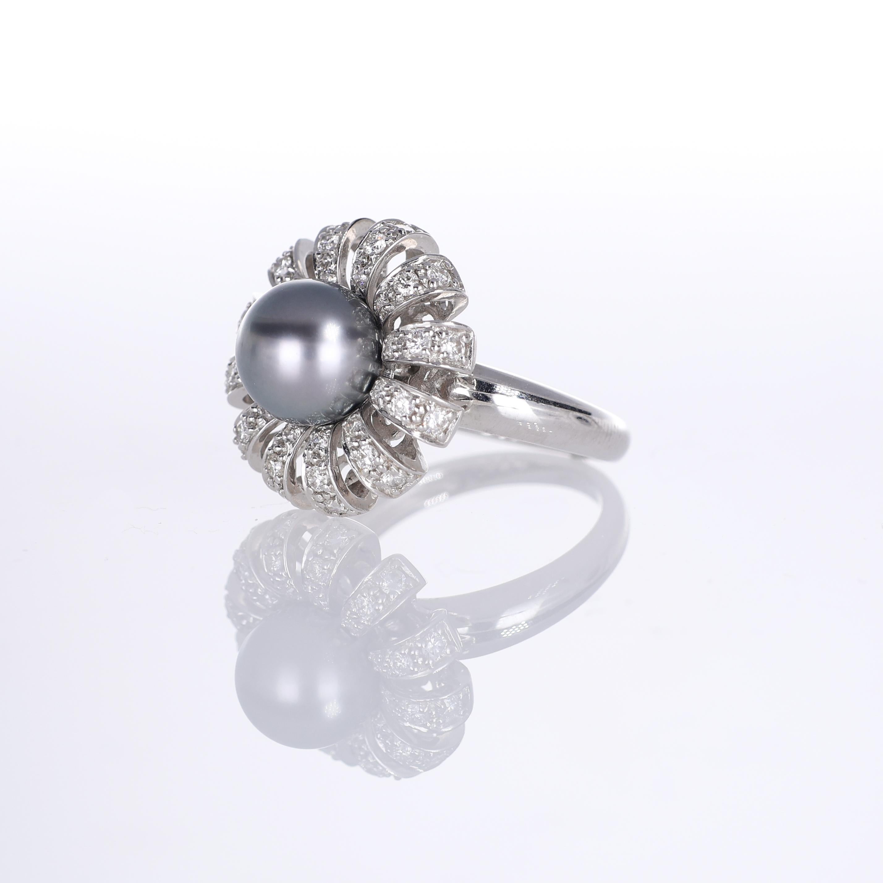 Brilliant Cut 18K White Gold Ring with Black Pearl and Pavé Diamond Flower Design For Sale