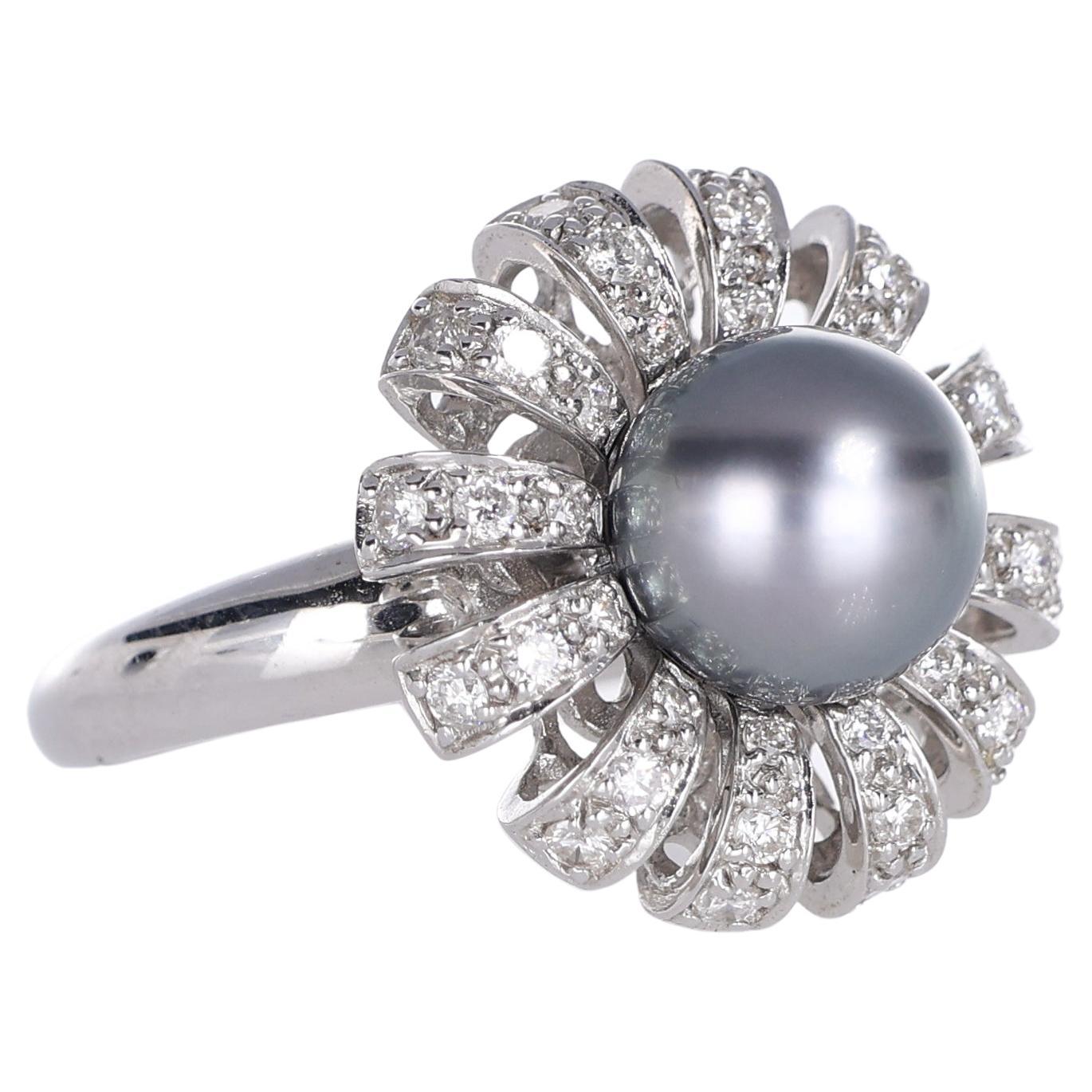 18K White Gold Ring with Black Pearl and Pavé Diamond Flower Design