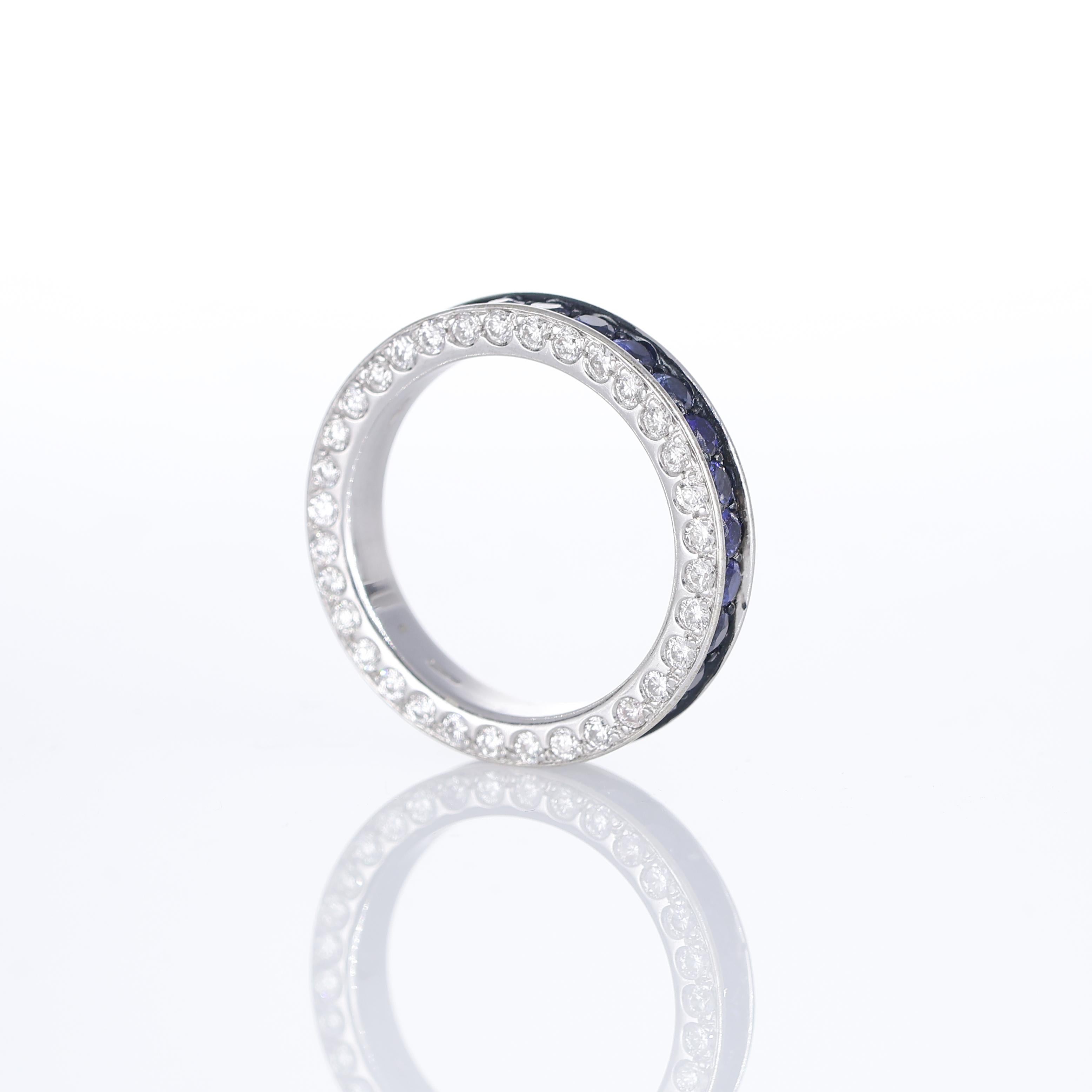 Brilliant Cut 18K White Gold Ring with Blue Sapphires and Brilliant-Cut Diamonds For Sale
