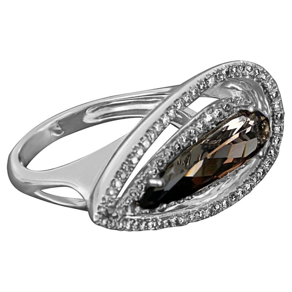 18K White Gold Ring with Chocolate Topaz Centre and Diamonds 
