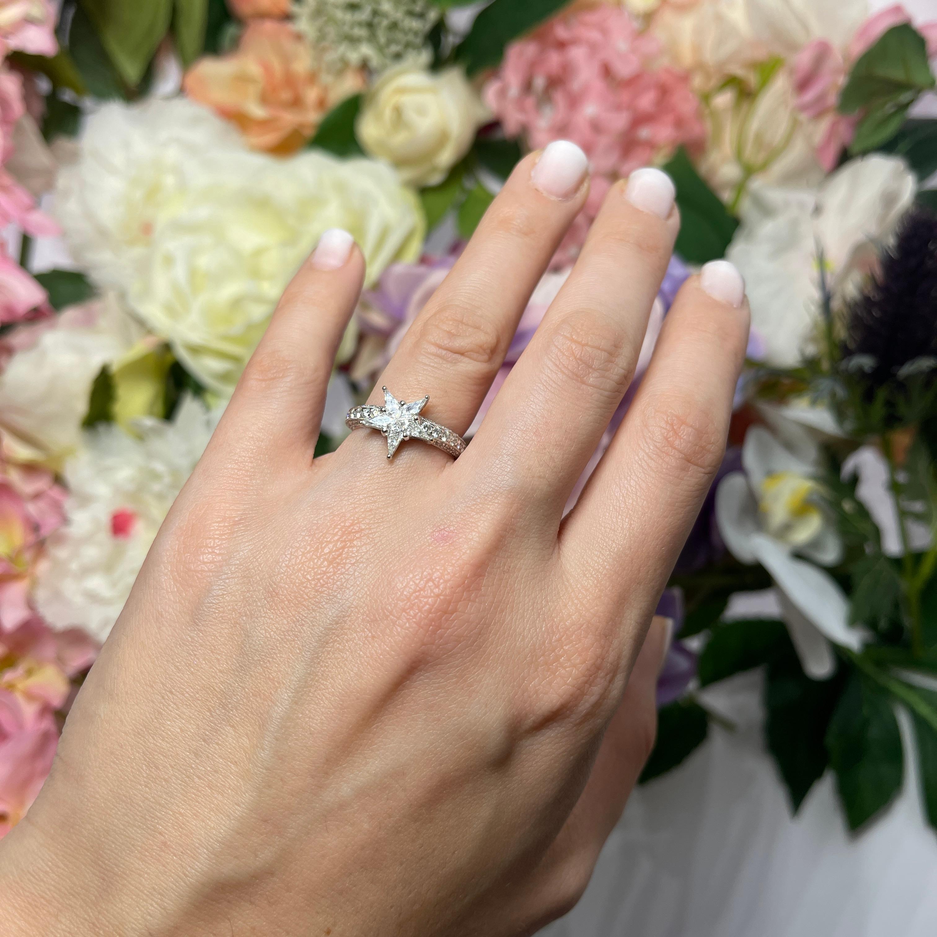18K White Gold Ring with Diamond Star Centerpiece and Pave Diamonds For Sale 1