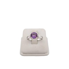 18K White Gold Ring with Diamonds and Amethyst