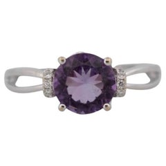 18K White Gold Ring with Diamonds and Amethyst