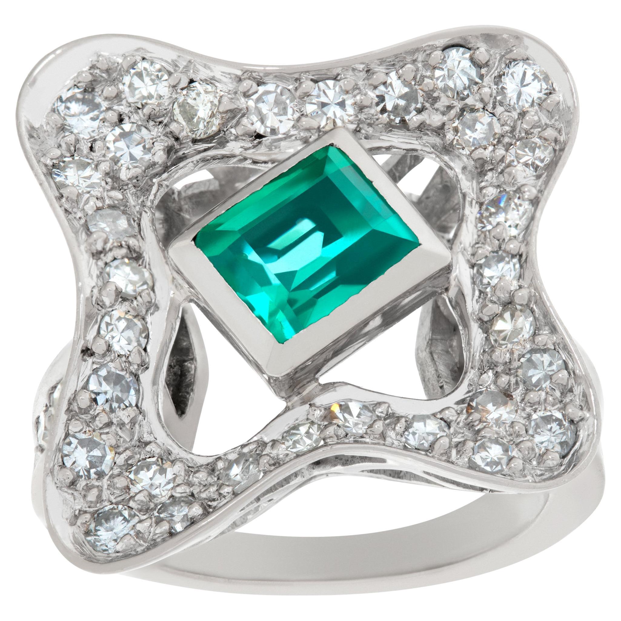 18k White Gold Ring with Diamonds and Emeralds For Sale