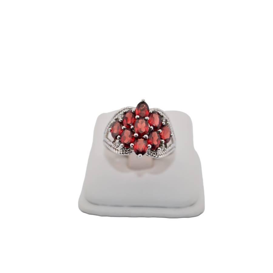Women's 18K White Gold Ring With Diamonds And Granites For Sale