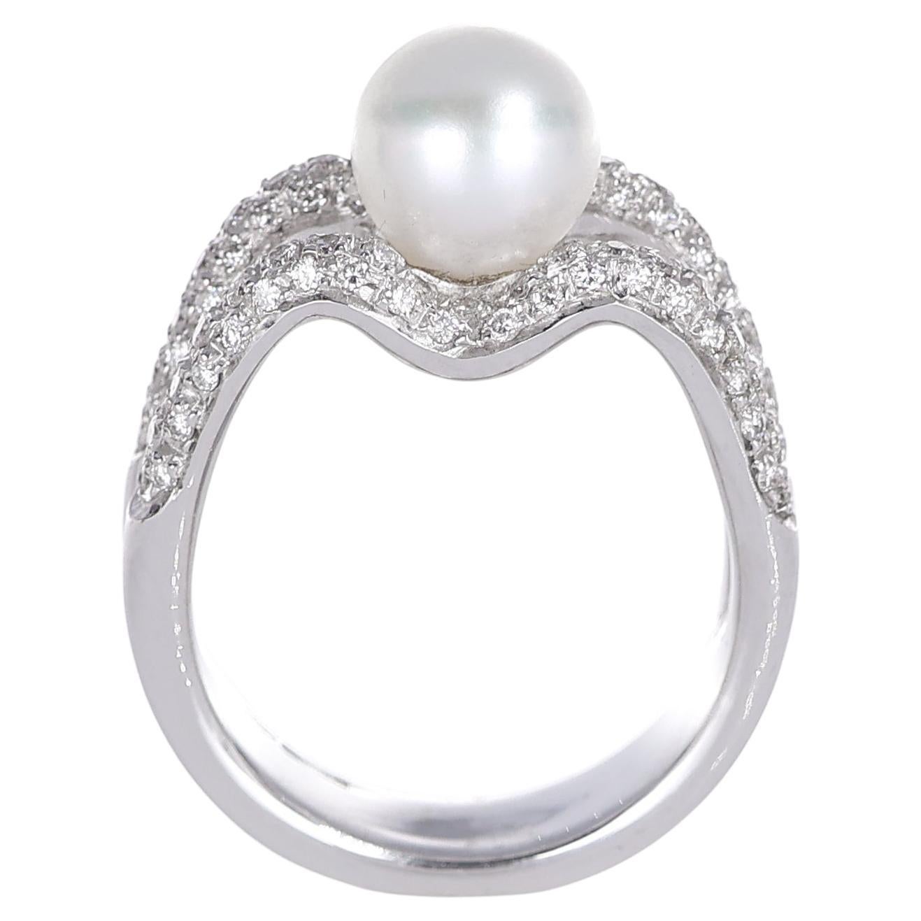 18k White Gold Ring with Double Pavé Diamonds and Central Pearl