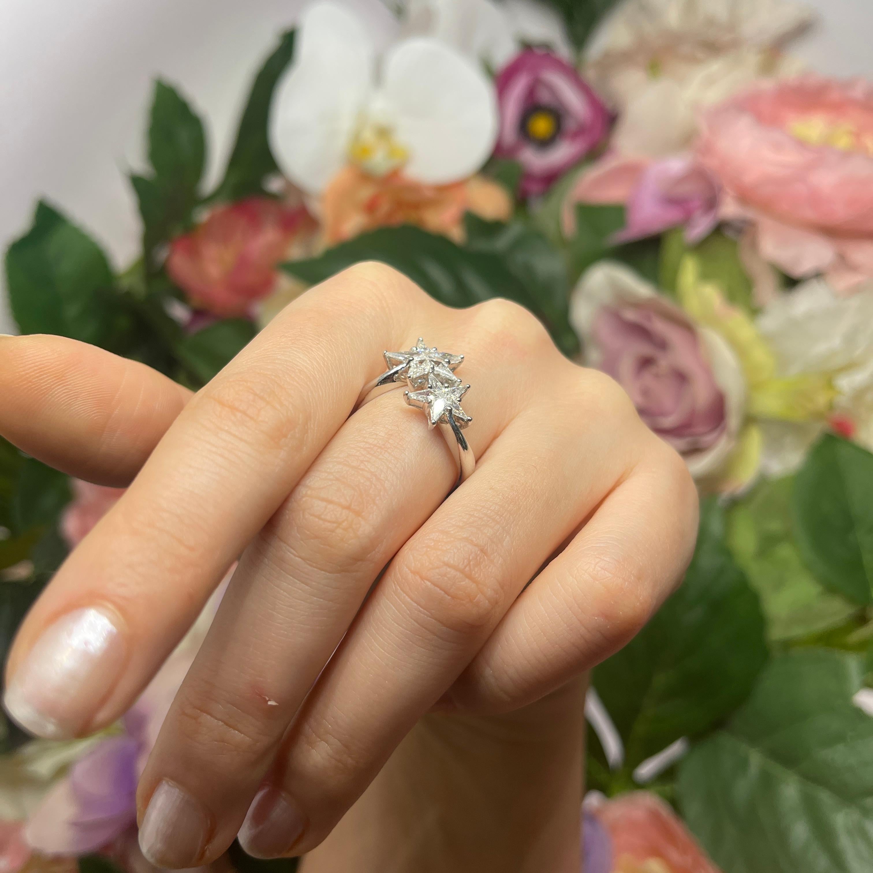 18K White Gold Ring with Double Star Design and Diamonds For Sale 3