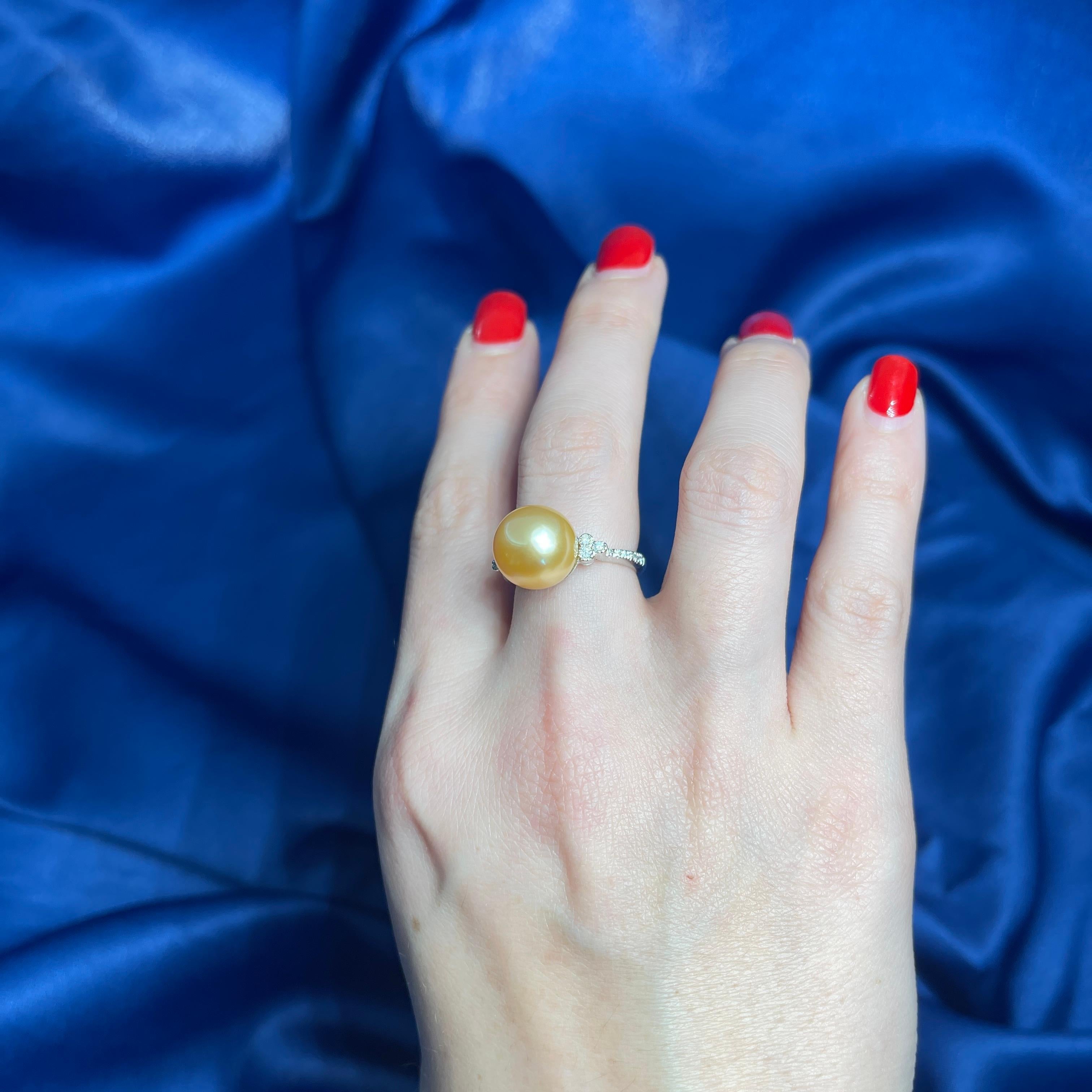 18K White Gold Ring with Golden Pearl and Diamonds For Sale 3
