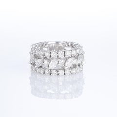 18K White Gold Ring with Marquise and Brilliant-Cut Diamonds