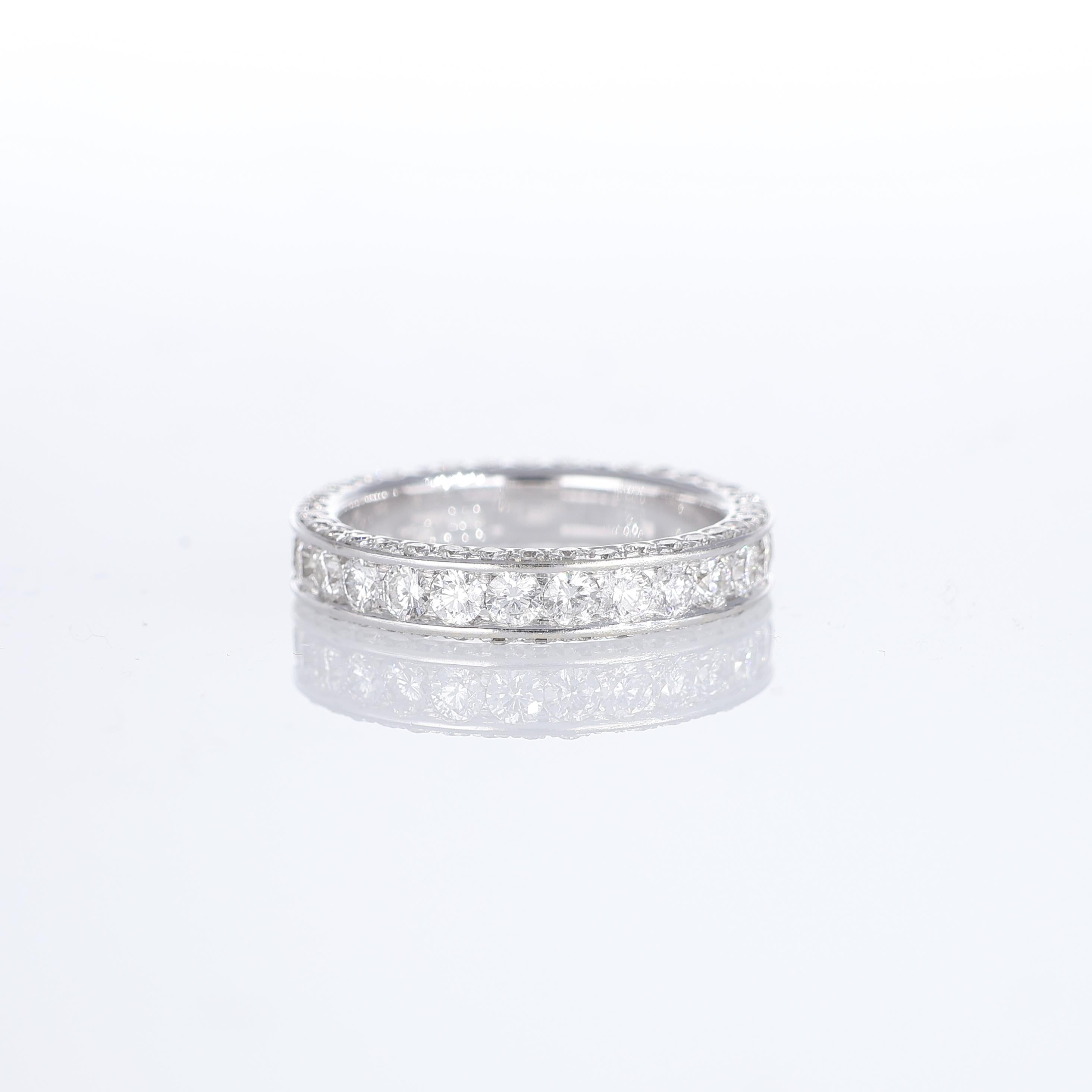 IMPORTANT NOTE:
✔ No additional costs will be added to this order.
✔ Shipping and customs duties are fully covered by us.
--------------------
A delicate and sophisticated 18K white gold ring adorned with a continuous row of natural brilliant-cut