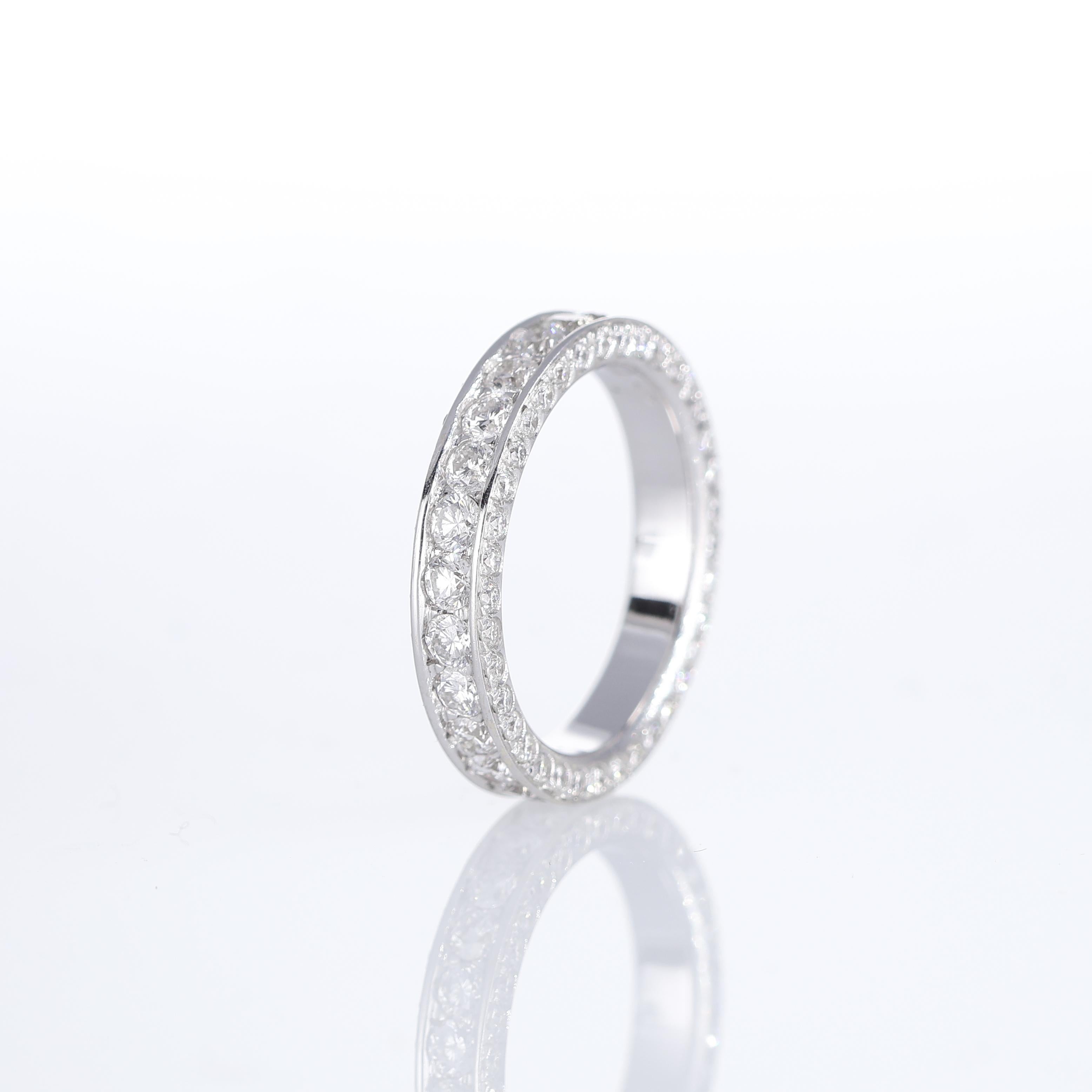18K White Gold Ring with Natural Brilliant-Cut Diamonds In New Condition For Sale In Bergamo, BG