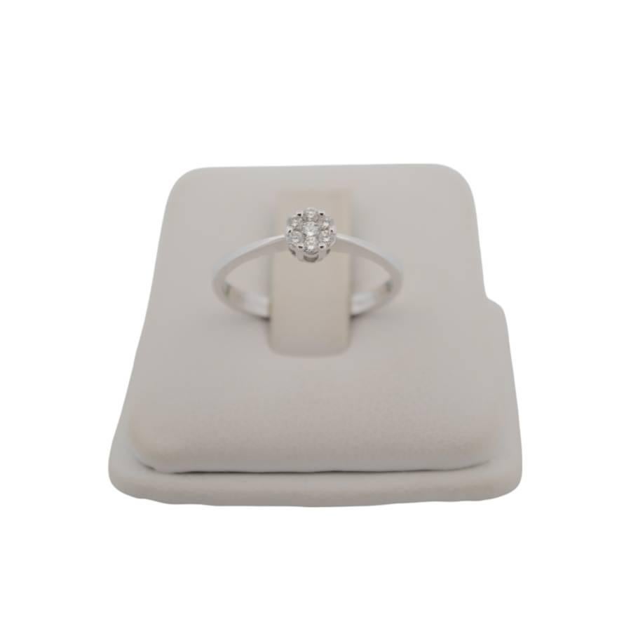 18 Karat Weißgold Ring mit natürlichen Diamanten im Zustand „Hervorragend“ im Angebot in București, București