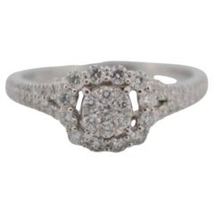 18K White Gold Ring with Natural Diamonds