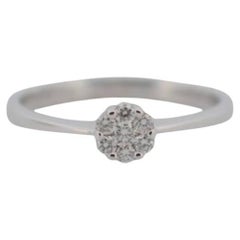 18K White Gold Ring with Natural Diamonds