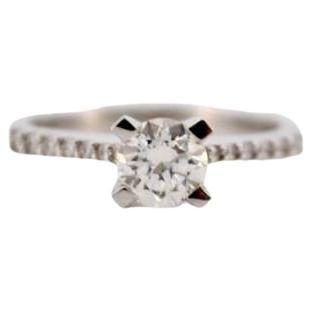 18K White Gold Ring with Natural Diamonds